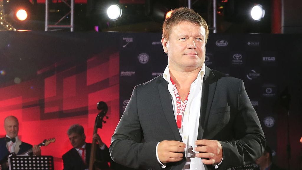 Oleg Taktarov tunnetaan myös näyttelijänä.