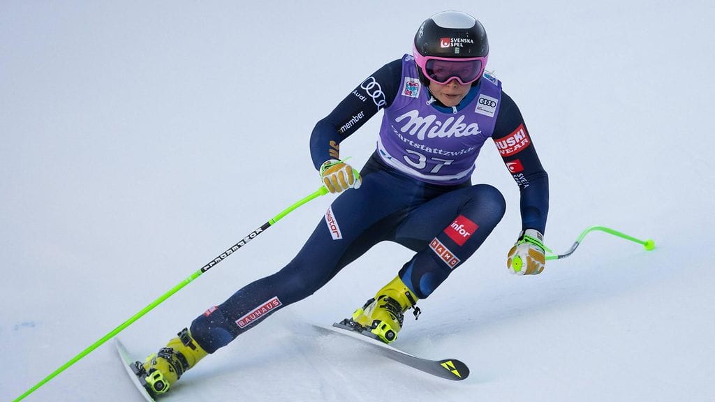 Ruotsin Lisa Hörnblad kaatui rajusti alppihiihdon maailmancupin Cortinan supersuurpujottelussa.