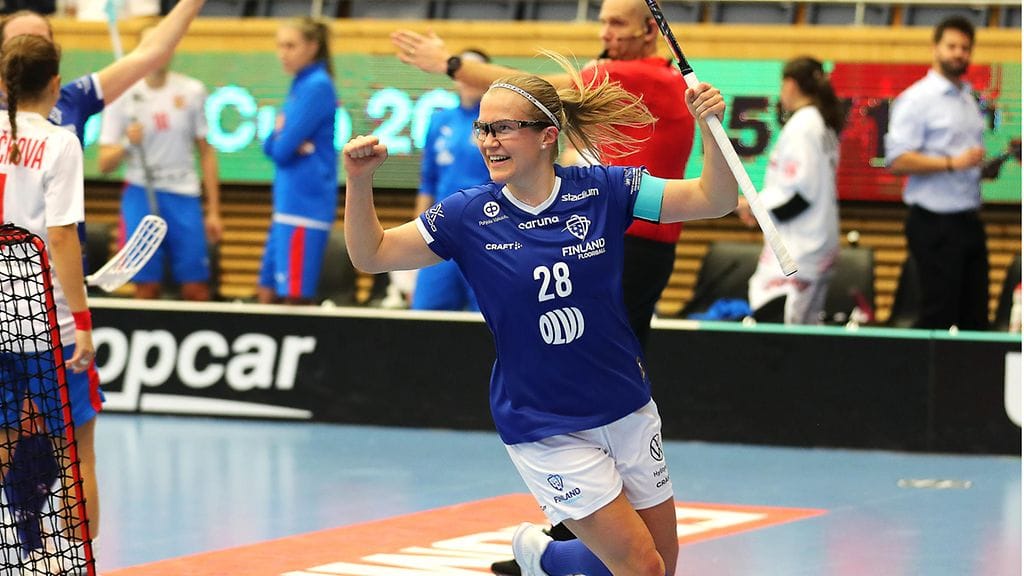 Veera Kaupin ranne murtui. Kuva viime joulukuun MM-välierästä.