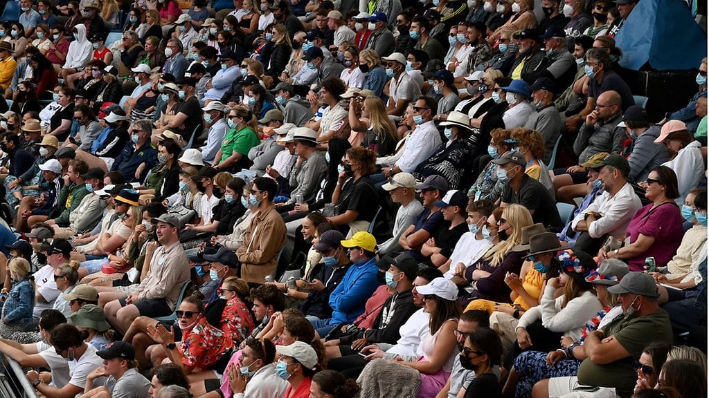 Yleisöä Australian avoimissa.