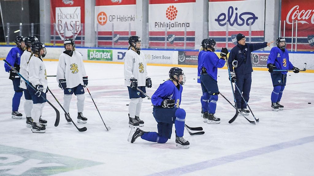 Naisleijonien olympiajoukkueessa on todettu koronatartunta. Kuva vuoden 2019 MM-kotikisojen harjoituksista.