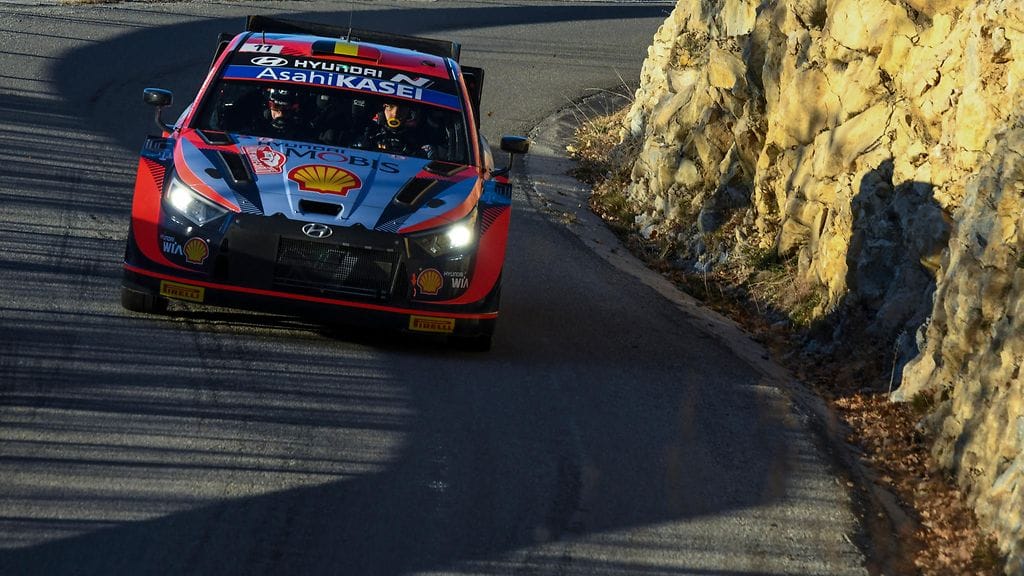 Thierrey Neuville oli ainoa Hyundai-kuski, joka pääsi maaliin Monte Carlossa.