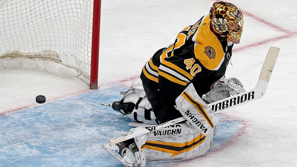 Tuukka Rask yllätettiin viidesti NHL:n ottelussa Anaheim Ducksia vastaan.