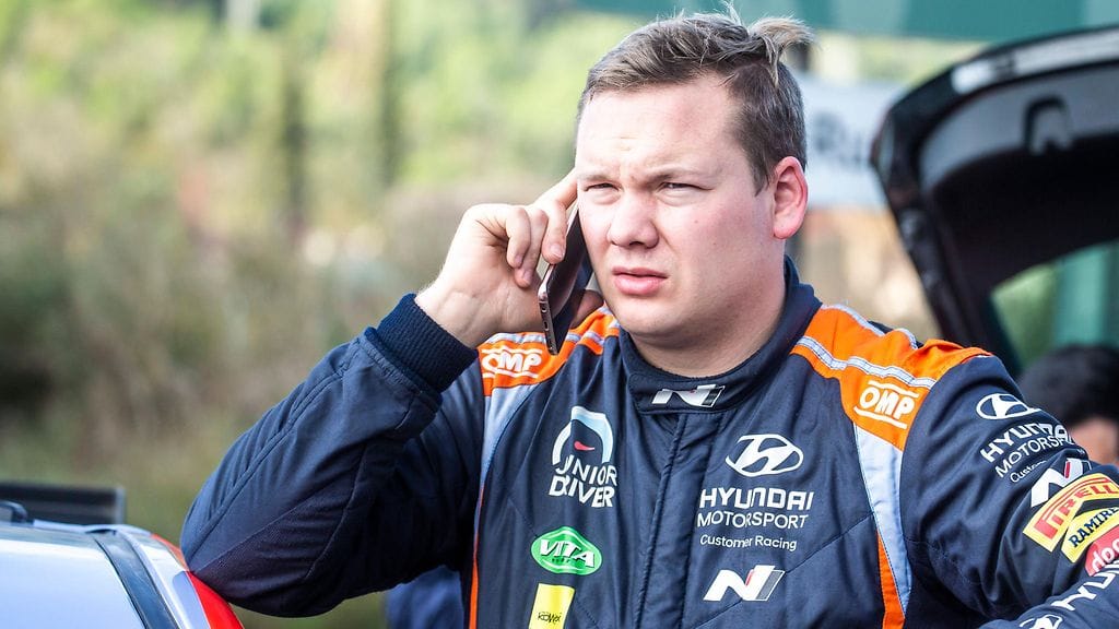 Jari Huttunen Hyundain ajohaalareissa lokakuussa 2021.