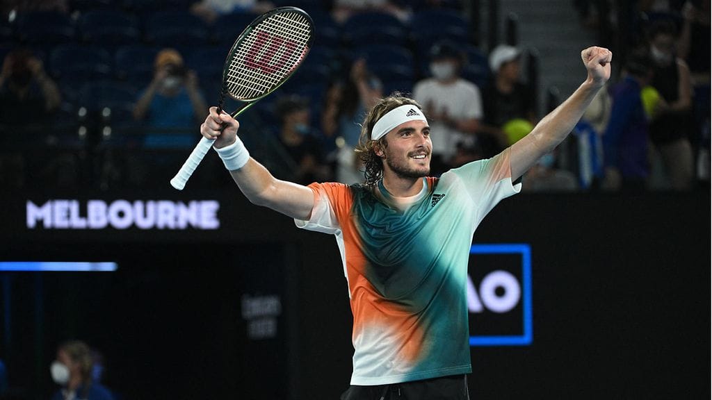 Stefanos Tsitsipas varmisti välieräpaikkansa suoraan kolmessa erässä tulleella voitolla.