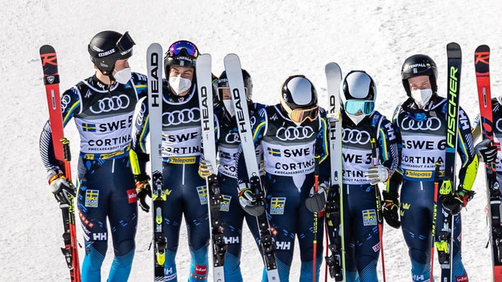 Ruotsin alppimaajoukkue järjesti uudenvuodenjuhlat, joiden jälkeen ilmeni lukuisia koronatartuntoja. Kuva Cortinan MM-kilpailuista viime vuodelta, jossa Ruotsin joukkue oli hopealla.