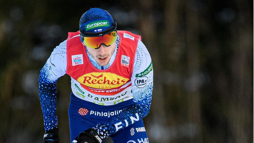 Ilkka Herola nousi seitsemänneksi mäkiosuuden jälkeiseltä 14. sijalta.