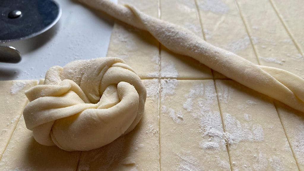 valkosipuli-taikinasolmu, taikina