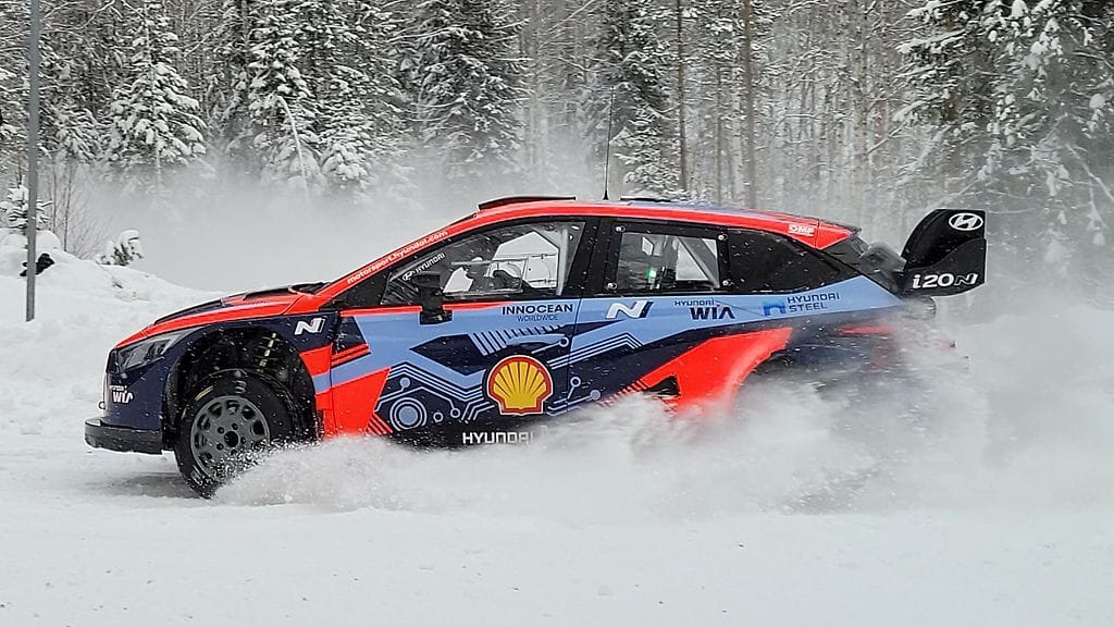 Oliver Solberg vauhdissa Keski-Suomessa.