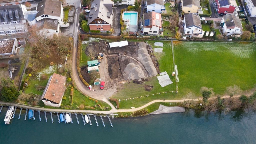 Muinainen areena löytyi aivan Rein-joen rannan tuntumasta.