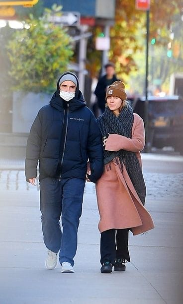 Robert Pattinson, Suki Waterhouse