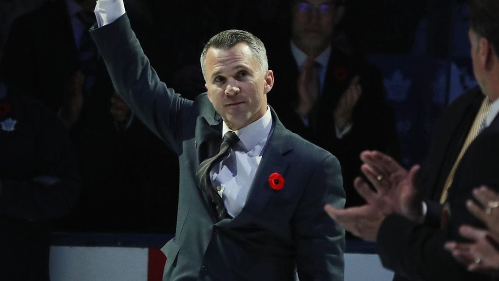 Martin St. Louis astuu Montreal Canadiensin peräsimeen.