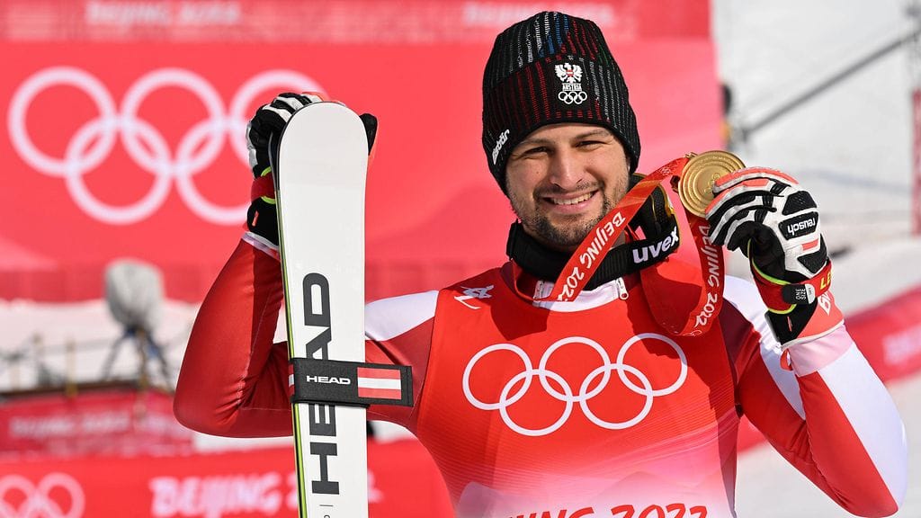 Johannes Strolz voitti alppiyhdistetyn olympiakultaa.
