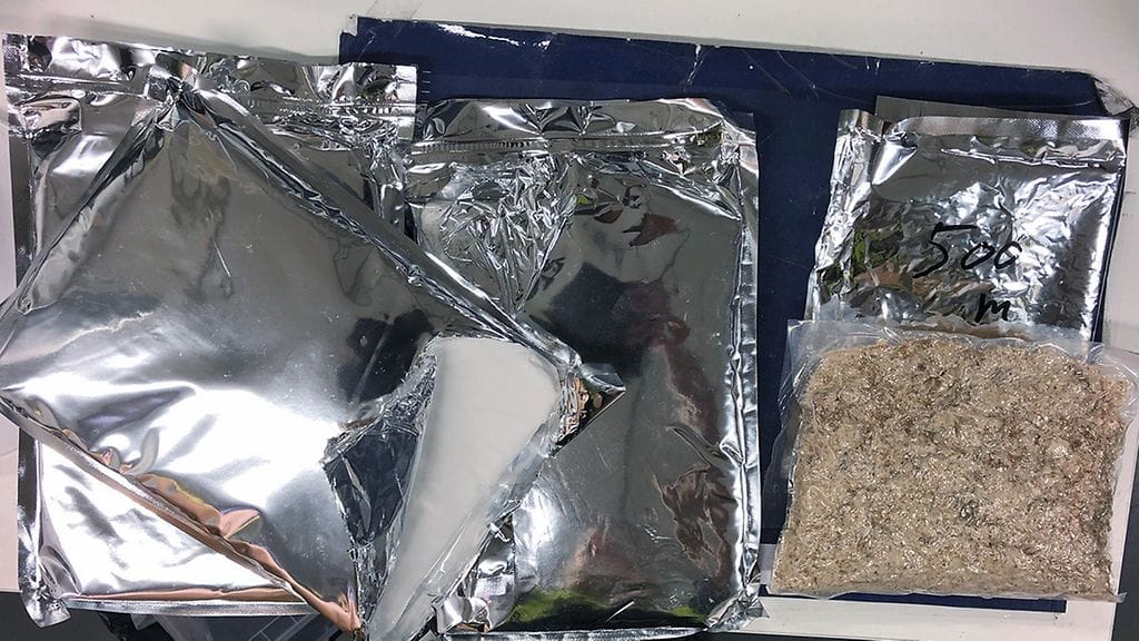 Kuvaa Tullin takavarikoimasta huume-erästä.