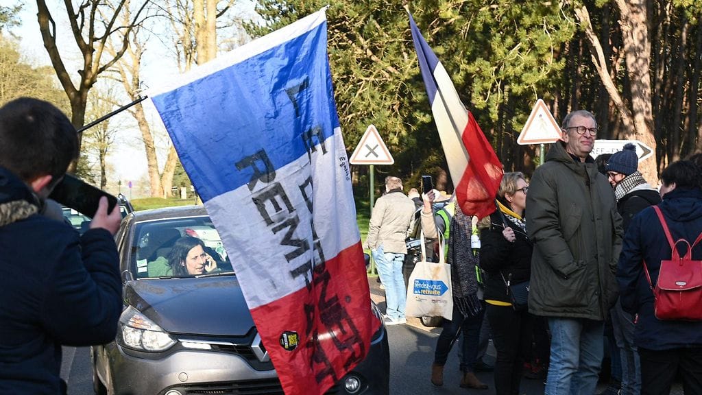 Ranskassa niin sanotut vapauskulkueet ovat keränneet kannattajia tienvarsille.