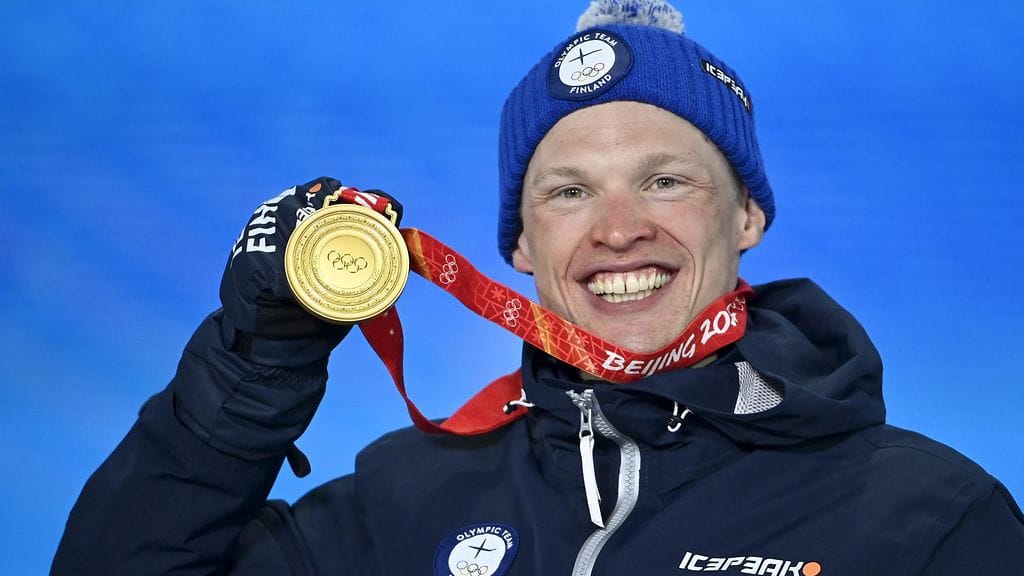 Iivo Niskanen sauvoi sensaatiomaisesti olympiakultaan! Jari Isometsä kommentoi tuoreeltaan suomalaistrilleriä