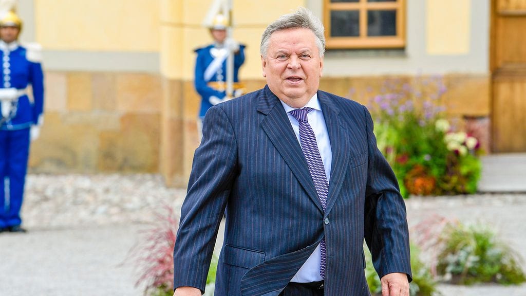 Venäjän Ruotsin suurlähettilään Viktor Tatarintsevin mukaan pakotteet eivät ole niin suuri uhka Venäjälle kuin länsimaat antavat ymmärtää.