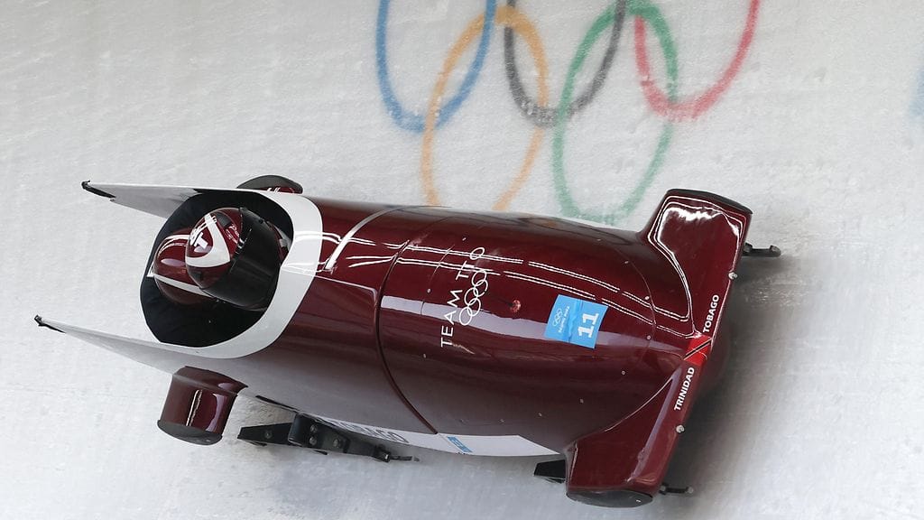 Axel Brown vauhdissa olympiaharjoituksissa jarrumiehensä Andre Marcanon kanssa.