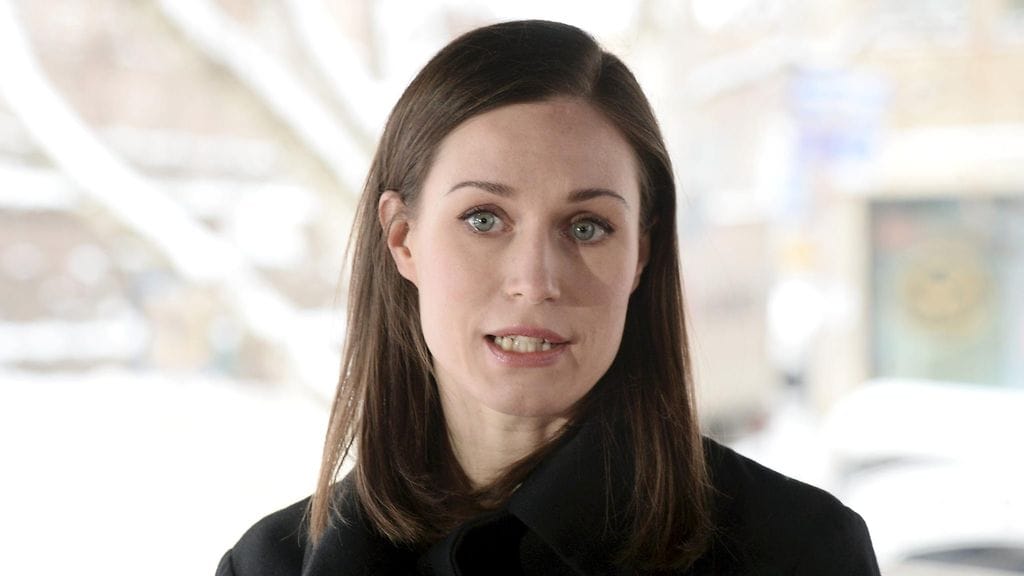 Pääministeri Marinin mukaan on selvää, että Venäjän toiminta Ukrainassa ja muutoinkin saa ihmiset pohtimaan entistä enemmän sitä, tulisiko Suomen tulevaisuudessa pohtia Nato-jäsenyyden hakemista.