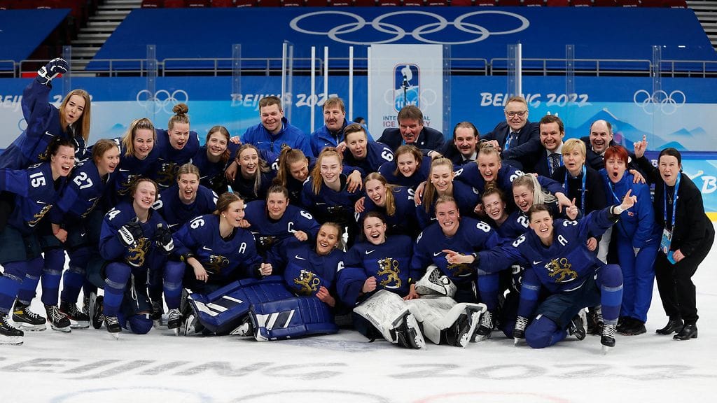 Naisleijonat otti olympiapronssia kaatamalla Sveitsin 4-0.