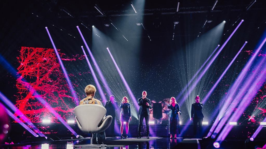 Katri Helena ja Club For Five Laulu Rakkaudelle