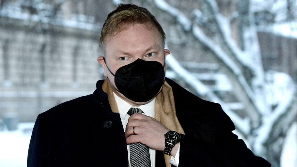 Ministeri Antti Kurvinen (kesk.) toivoo, että lähiopetukseen palattaisiin nopeasti.