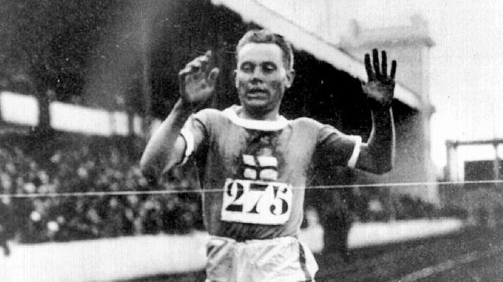 Paavo Nurmi arvostettiin kaikkien aikojen suomalaisurheilijaksi.
