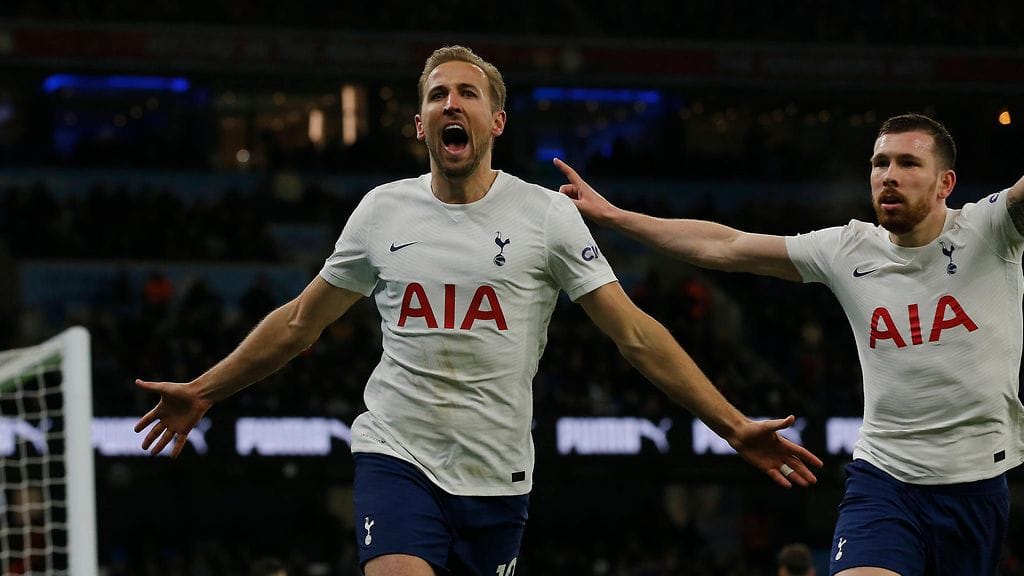 Harry Kane toimi Tottenhamin sankarina huippuottelussa Mancester Cityä vastaan.