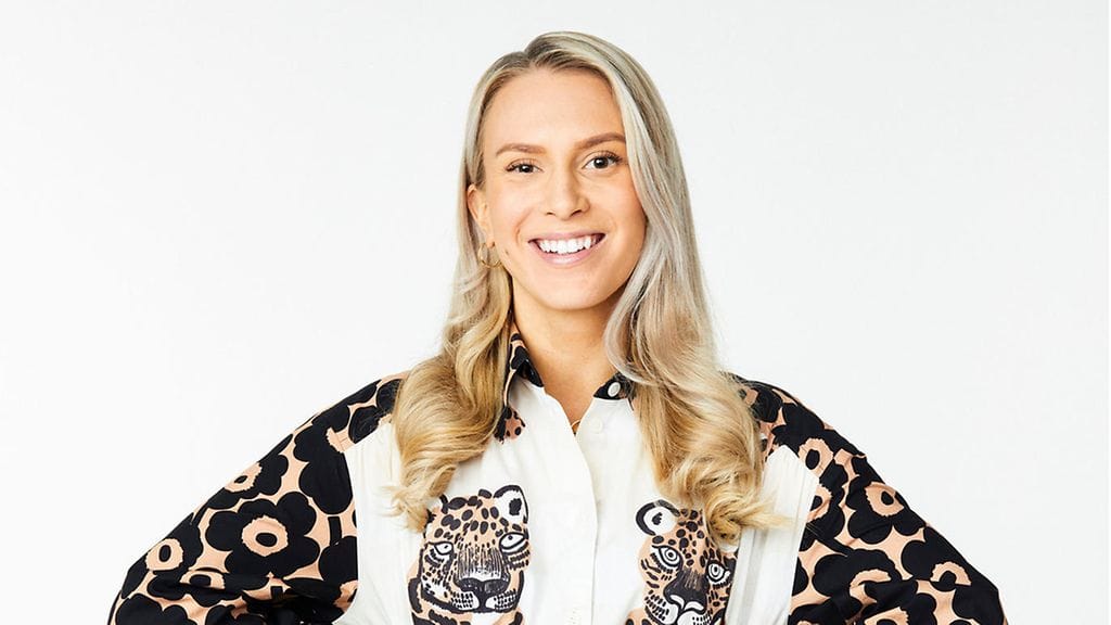 Dora Palmroos odottaa toista lastaan.