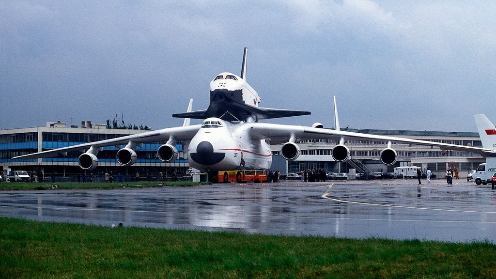 aop antonov an-225 buran