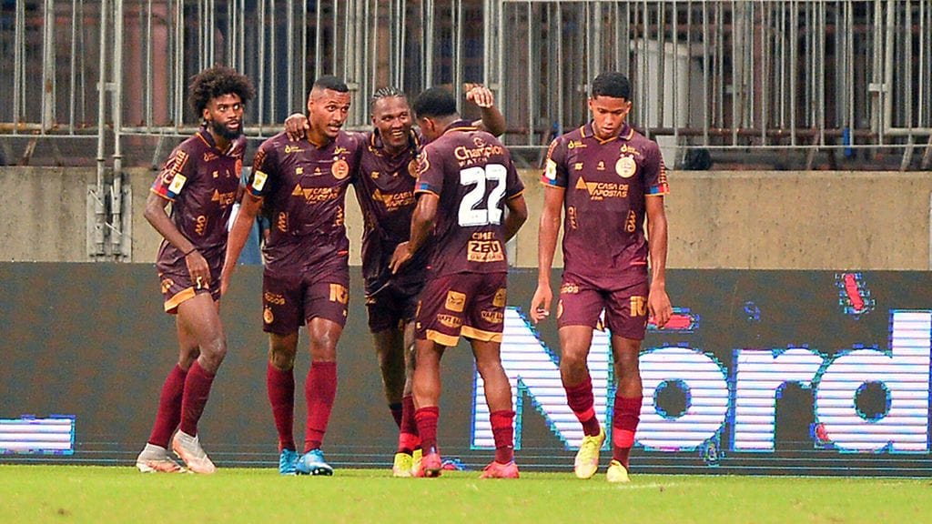 Bahia pelasi silti ottelunsa Sampaio Correaa vastaan ja voitti 2-0.