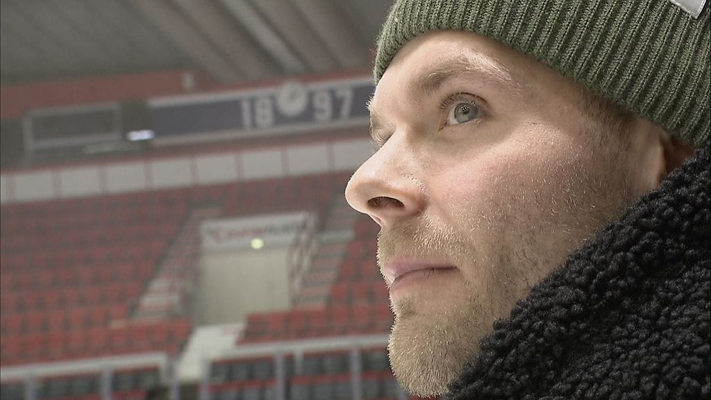 Iiro Pakarinen pelasi HIFK:ssa ja SM-liigassa viimeksi keväällä 2014.