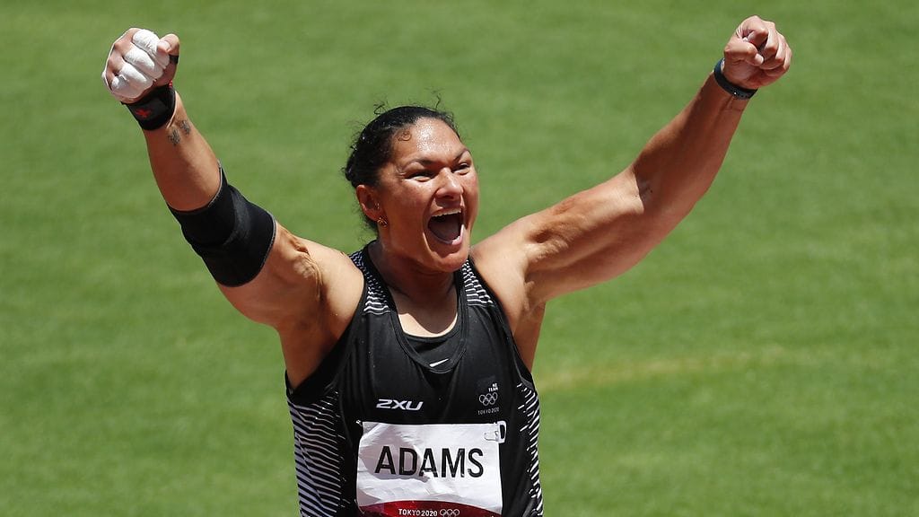 Valerie Adams tuuletti Tokion olympialaisissa pronssimitalia.