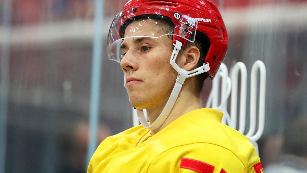 Henrik Haapala Jokerien paidassa.