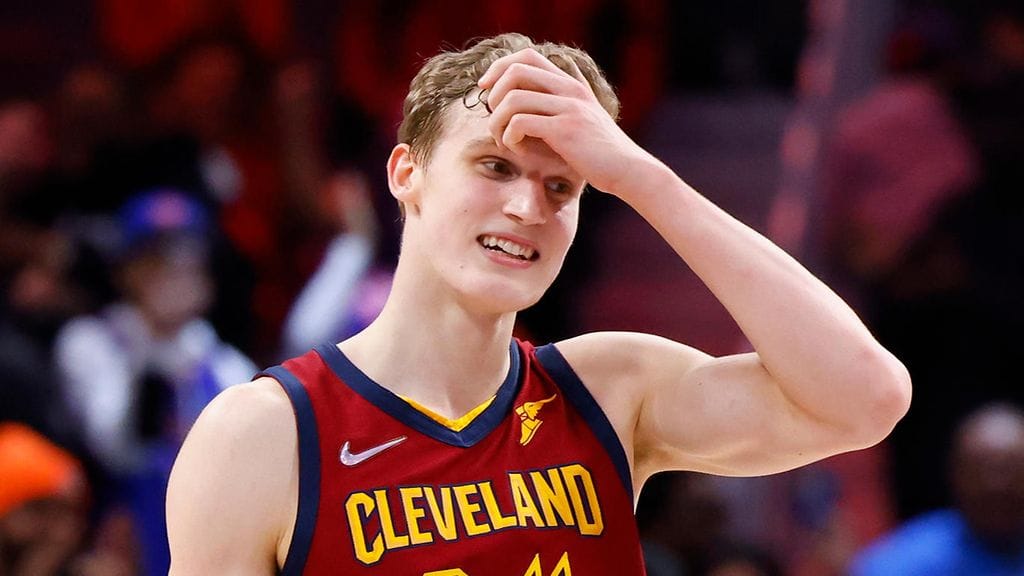Lauri Markkanen pussitti Charlotte Hornetsia vastaan 12 pistettä.