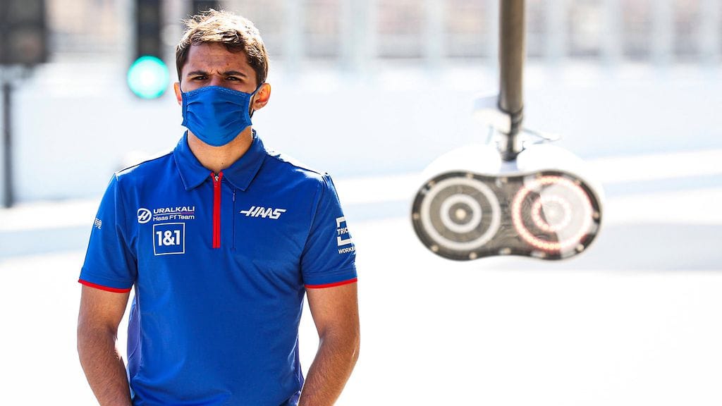 Pietro Fittipaldista ollaan mediatietojen perusteella tekemässä mahdollisesti Haasin uutta kisakuskia F1:ssä. Hänen isoisänsä on kaksinkertainen F1-mestari Emerson Fittipaldi.