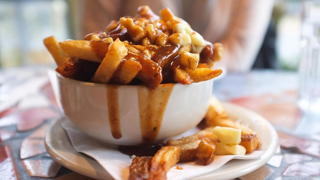 Quebecissa poutine-sanaa käytetään tarkoittamaan sotkua. Kuvituskuva.