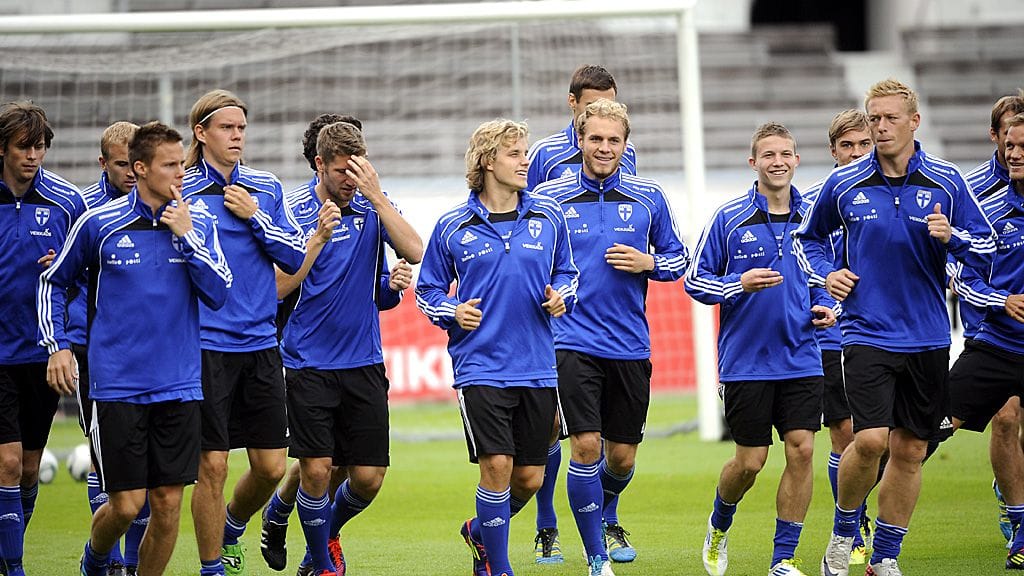 Suomen jalkapallon A-maajoukkue harjoituksissa.