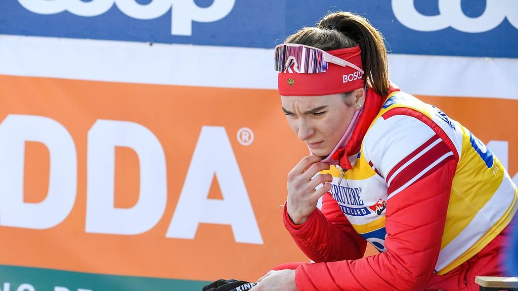 Natalia Neprjajeva kuvattuna Salpausselän kisoissa hiihdettyään 10 kilometrin väliaikalähtökilpailun. Hän sijoittui kyseisessä kisassa toiseksi ja hän oli sivakoinut edellisenä päivänä sprintissä kolmanneksi.