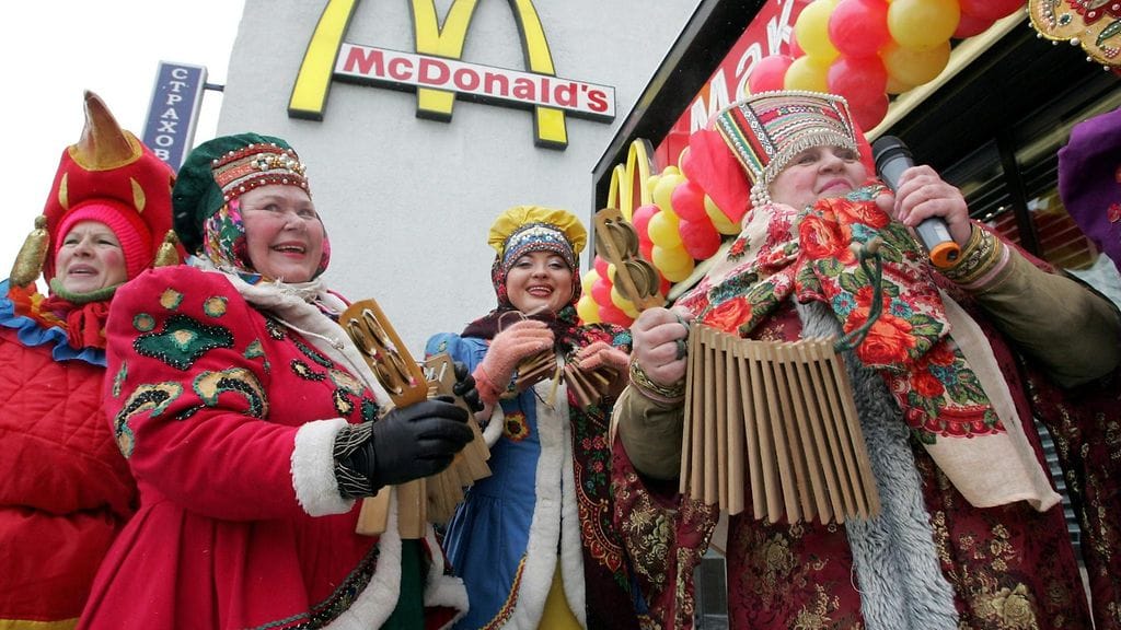 Venäjän hyökättyä Ukrainaan noin 300 ulkomaista yhtiötä on ilmoittanut vetäytyvänsä Venäjältä. Eilen tiistaina joukon jatkoksi liittyi muun muassa McDonalds.