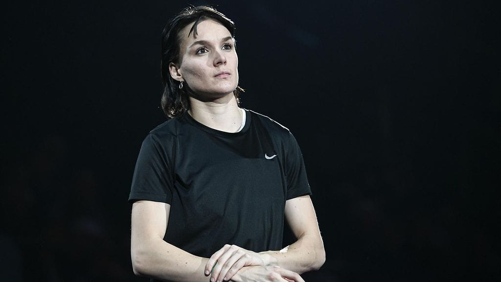 Senni Salmisen nilkka pyörähti Pariisin ensimmäisessä kilpailusuorituksessa