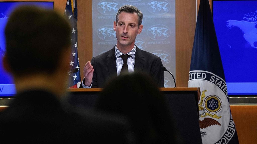 USA:n ulkoministeriön Ned Price tiedotustilaisuudessa helmikuussa.