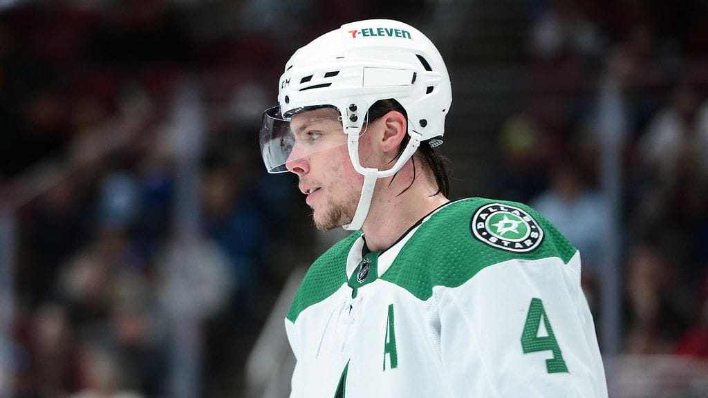 Miro Heiskanen on ollut jo sivussa Dallas Starsin kolmesta viime ottelusta.