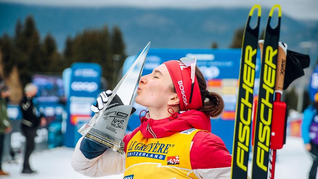 Natalia Neprjajeva voitti maastohiihdon maailmancupin kokonaiskilpailun tällä kaudella.