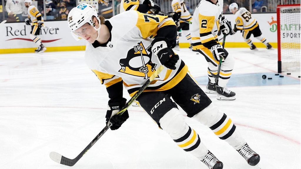 Valtteri Puustinen ei ole vielä NHL-ottelussa pelannut.