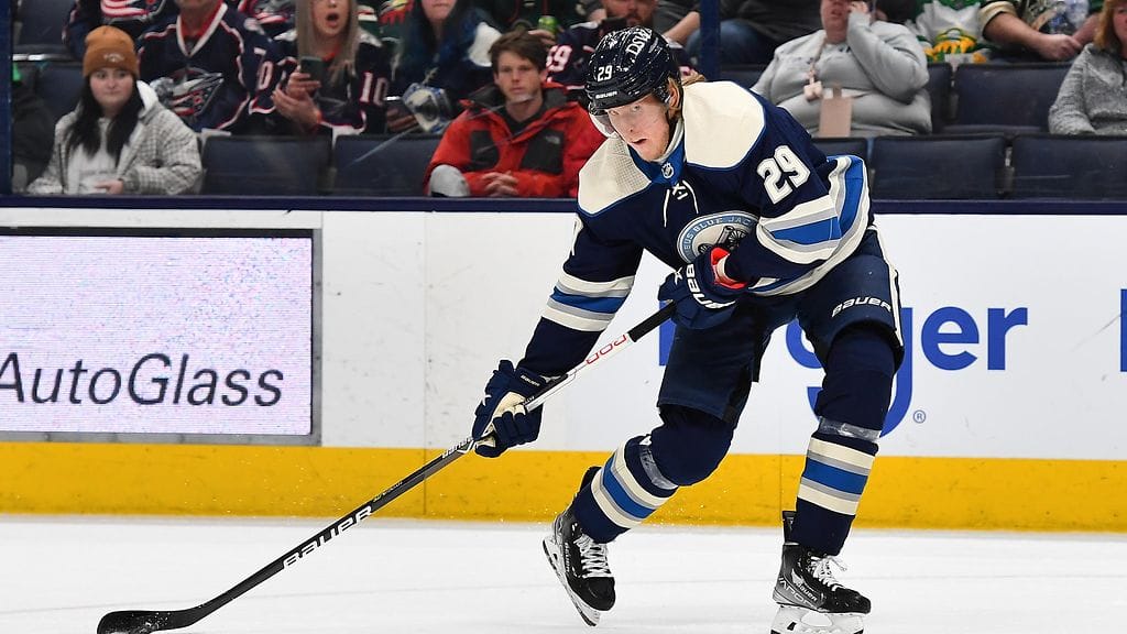 Patrik Laine laukoi Columbuksen voittomaalin Vegasia vastaan.