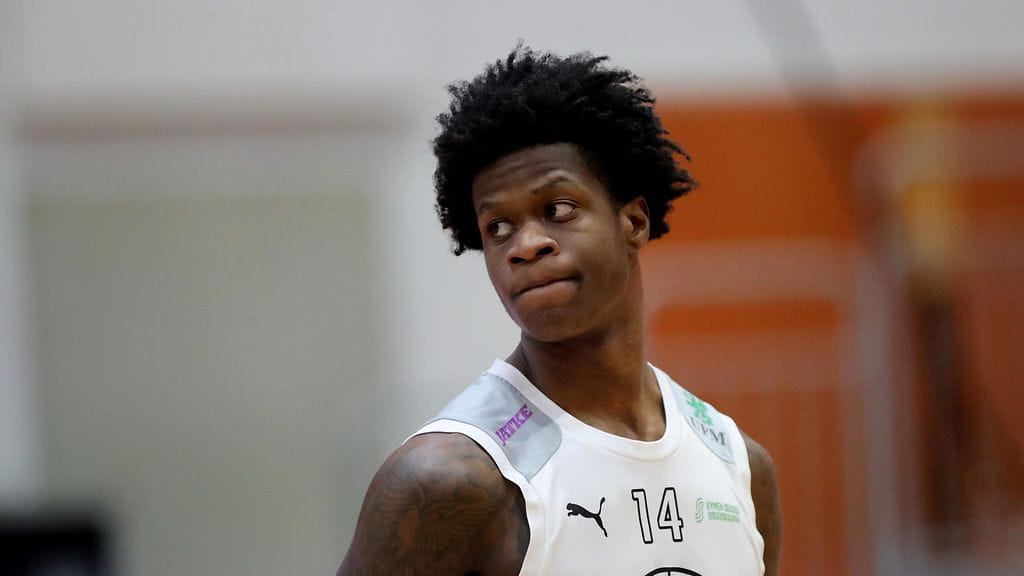 Amir Hinton ei pelaa enää Kouvolan Kouvojen riveissä.