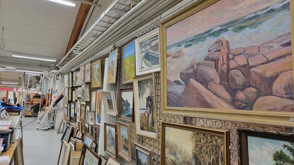 ÄLÄ KÄYTÄ Turun Ekotori, tauluja