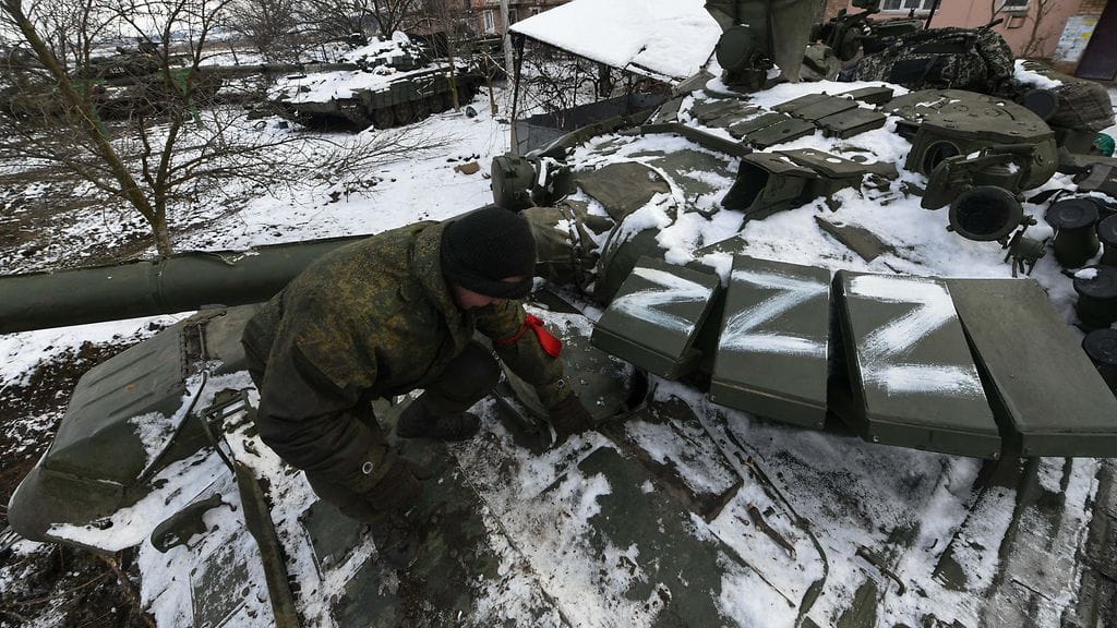 Kuvassa kerrotaan olevaan separatisteja, joilla on käytössään venäläistä kalustoa.