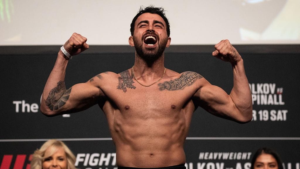 Makwan Amirkhani otti voiton Lontoon UFC-illassa.